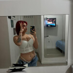 Hola soy Sara una latina simpática extrovertida dispuesta a contigo