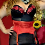 Lusmi - Hola soy lusmi quieres pasarla jenial total llamame madurita