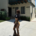 VENEZOLANA JOVEN Y CARIÑOSA EN PLAYA PARAISO