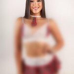 Bella latina de 23 años en la linea