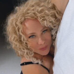 SOFIA MUY ELEGANTE - Hola cariño! Soy Sofía una mujer rubia de ojos azules muy divertida y elegante!