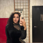 CHANEL HERMOSA CHICA DE LUJO