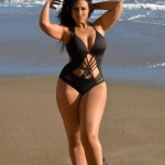 Madura Colombiana Monica