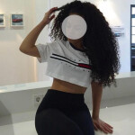 Mujer en cantadora dulce y