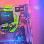 NUEVA EN LA CIUDAD - Nueva por aquí ando buscando con sitio particular y fácil de aparcar muy femeni