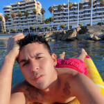 CARLOS COLOMBIANO ATENTO y