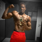 African boy - Hola buenas .. soy una especie de agente conozco 2 chicos en madrid super uno es lo qu