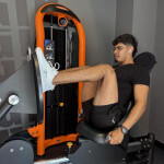 LATINO - Latino atlético moreno alto con poco tiempo en la ciudad. Me gusta ir al gym y comer. Soy b