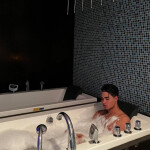 MASAJISTA Dispo - Ya llego Roel dis... chico joven de 21 años Amable y Educado Mido 1.83 de polo neg