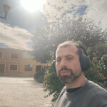 Germán - Hola soy Germán estoy aquí por conocer personas a fin a mí se directo y claro la honestidad