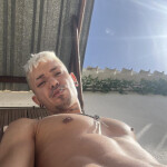 Victor S. - Hola!!! Soy Víctor un chico simpático y carismático con ganas de si me ves en tu ciudad 