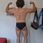 OFREZCO COMO ACOMPAÑANTE PARA MUJERES—24 AÑOS MUY ATRACTIVO