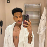 Kleyner - Hola soy Kleyner chico colombiano con ganas de vivir experiencia únicas y disfrutar de tu 