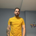 Cicho - Enzo 34 Español Atractivo y con una elegancia . Soy Enzo un acompañante masculino de 34 años