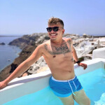 Latino masajista - Hola soy Santiago. Me describo como alguien que se involucra al máximo siempre at