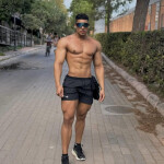 Colombiano - Soy Brando un chico colombiana Estoy bien muso y muy . Me encanta hacerte sentir disfru