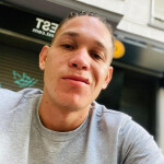 DANIEL - Hola soy Daniel un chico colombiano joven con muchas ganas de ser tu compañía y llevarte al