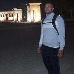 Andy latino joven apuesto y de buen cuerpo