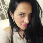 Española - Hola soy Silvi estoy de nuevo por Almería soy una me encanta pídeme ría que te hiciese un