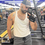 Varonil y muy . Un encuentro real y sin rodeos