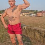 Tatuado Serio Descomplicado