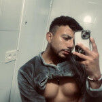 Chico atlético de compañía