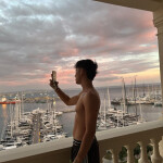 Joven Latino nuevo en Madrid centro