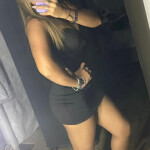 KARINA BUSCO AMOR - Soy KARINA una joven muy latina y , en Valencia . Ofrezco mis de compañía para d