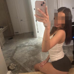 Joven española delicada y real