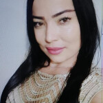 Magista latina joven