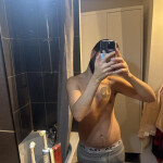 Universitário - Hola mi nombre es Charly tengo 28 años soy de Brasil te recibo en un apartamento lim