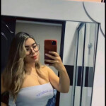 GIRL WANTING TO GIVE A LOT OF LOVE
