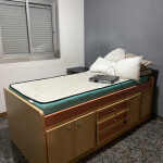 Alquilo - Alquila pieza en Av Madrid 2 sin fianza habitación grande cómoda alguien juiciosa sería tl