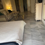 ¡Habitaciones impecables y totalmente equipadas en Marbella!