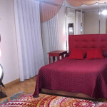 SE NECESITAN MASAJISTAS.