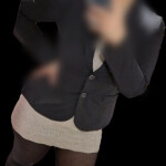 Madurita amorosa atenta