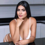 NOVEDA RECIÉN LLEGADA APROVECHA! TENGO GANAS!! SARA 613889007 joven súper cariñosa la mejor compañía