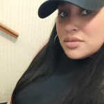 Morenita latina simpática y divertida