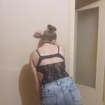 Scort chica de compañía y bisexual