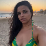 ALINE BOMBÓN RECIÉN LLEGADO DE BRASIL