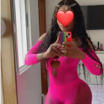 Catalina hermosa morena latina