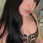 Hola cariño soy Luna y acabo d llegar a la isla