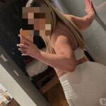 Bella latina - Soy una chica madurita me gusta la y la Encantada de conocerte estoy a una llamada ve