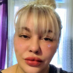 Laura en Torrevieja española madurita rellenita cariñosa sola en casa