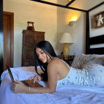 LUCIA delgada argentina cariñosa