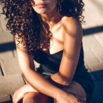 Mujer panameña - Chica panameña morena pelo crespo delgada y cariñosa para conocer caballeros. .