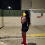 Mia jovencita - Hola soy MIA tu sueño hecho realidad una chica esbelta de curvas definidas piel cane