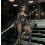 Y elegancia - Cariñosa femenina y con un trato cercano que te hará sentir especial desde el primer i