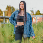 UNA BOMBA LATINA ESPERANDO POR TI