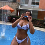 Bombo nueva en Valencia 19 años morena colombiana